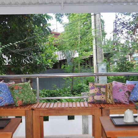 อันดามัน เลกาซี่ เกสท์เฮ้าส์ Hotel Krabi ภายนอก รูปภาพ