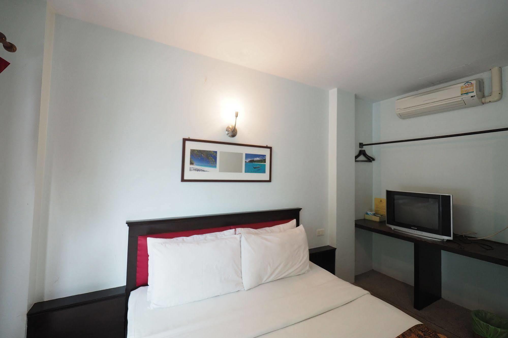 อันดามัน เลกาซี่ เกสท์เฮ้าส์ Hotel Krabi ภายนอก รูปภาพ